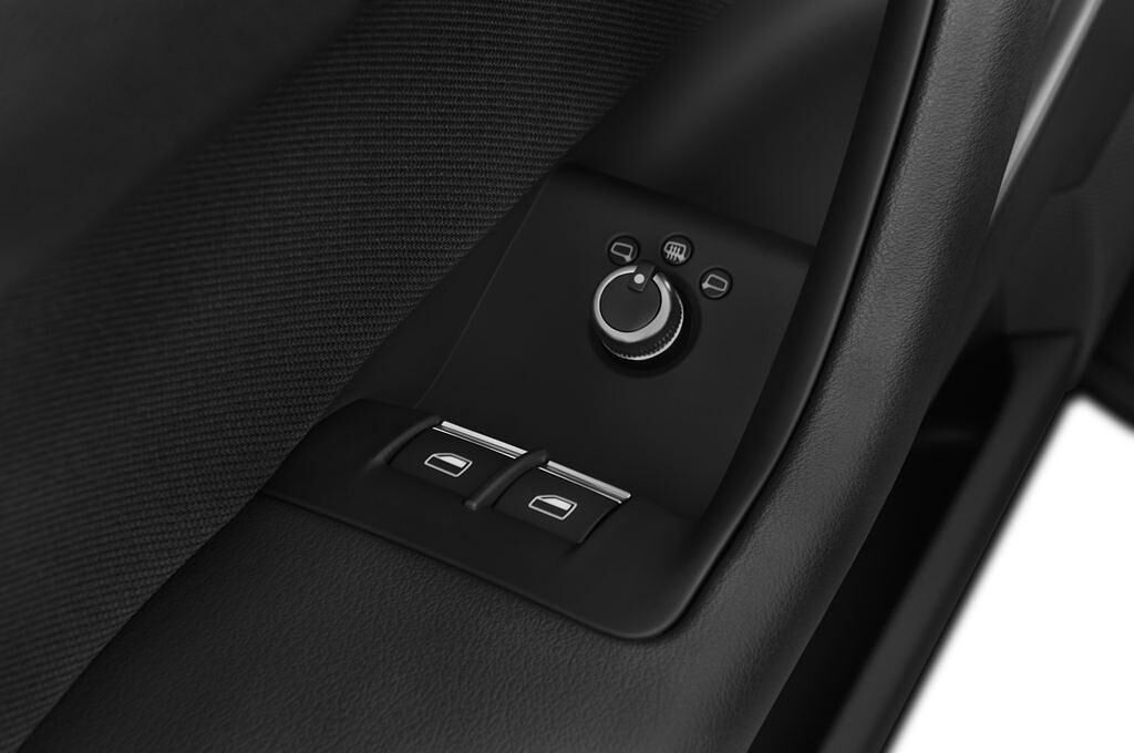 Audi A3 (Baujahr 2013) Ambition 3 Türen Bedienungselemente Tür