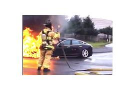 NHTSA prüft Tesla Model-S Brand