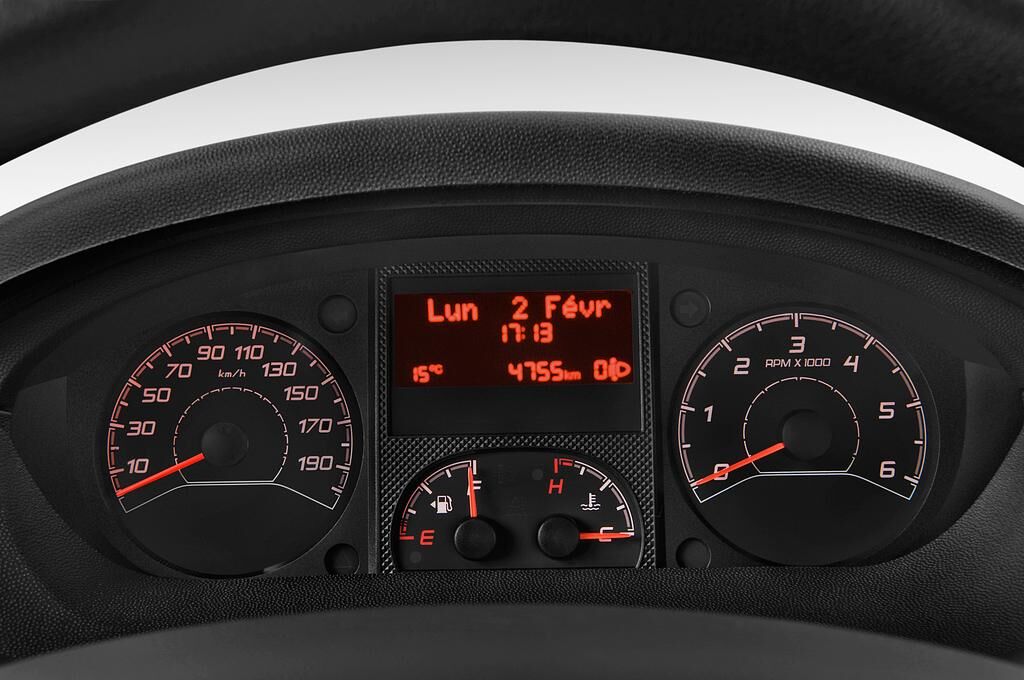 Peugeot Boxer (Baujahr 2018) - 4 Türen Tacho und Fahrerinstrumente