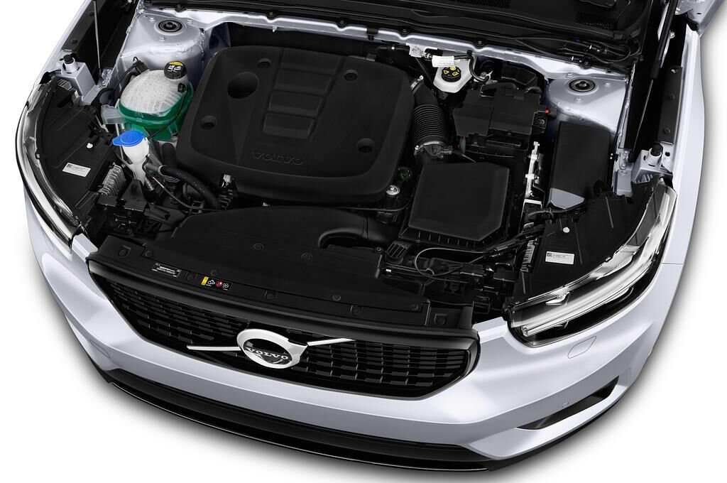 Volvo XC40 (Baujahr 2018) R-Design 5 Türen Motor