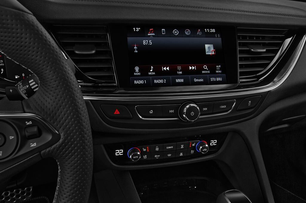 Opel Insignia Country Tourer (Baujahr 2018) Exclusive 5 Türen Radio und Infotainmentsystem