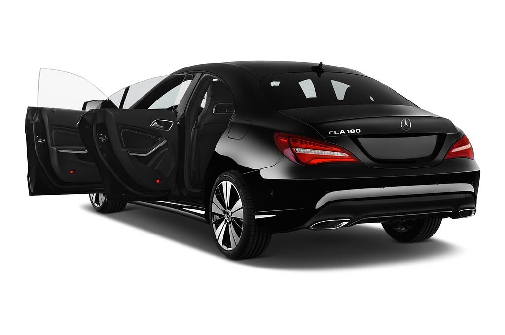 Mercedes CLA Coupe (Baujahr 2018) Urban 4 Türen Tür geöffnet