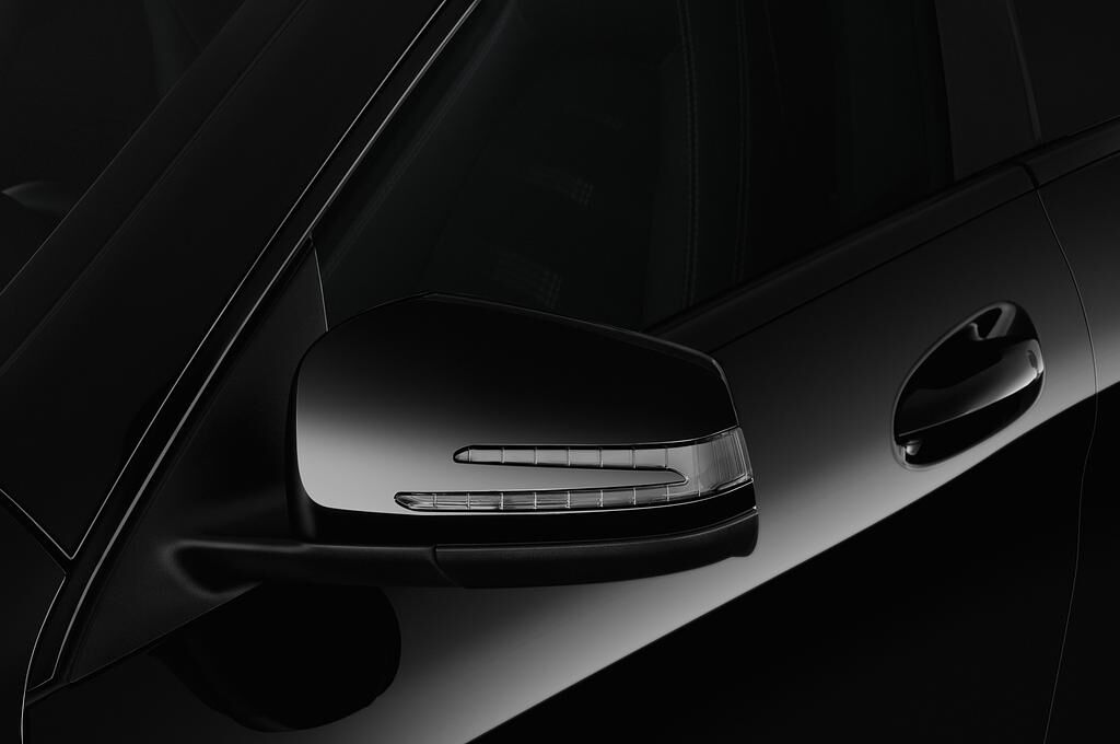 Mercedes CLA Coupe (Baujahr 2018) Urban 4 Türen Außenspiegel