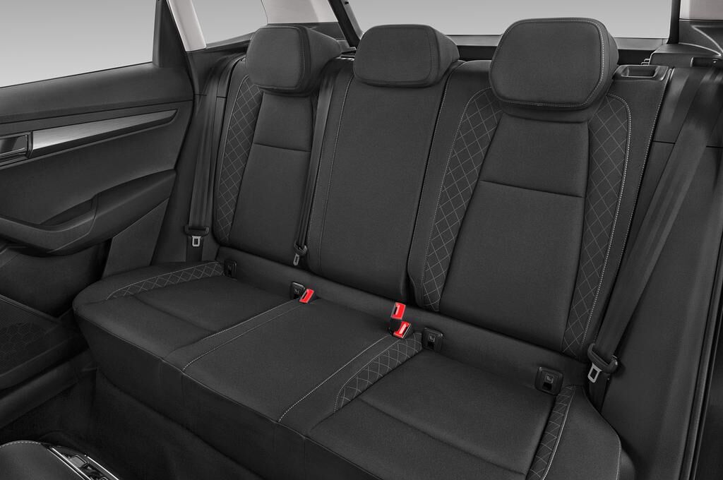 Skoda Karoq (Baujahr 2018) Ambition 5 Türen Rücksitze