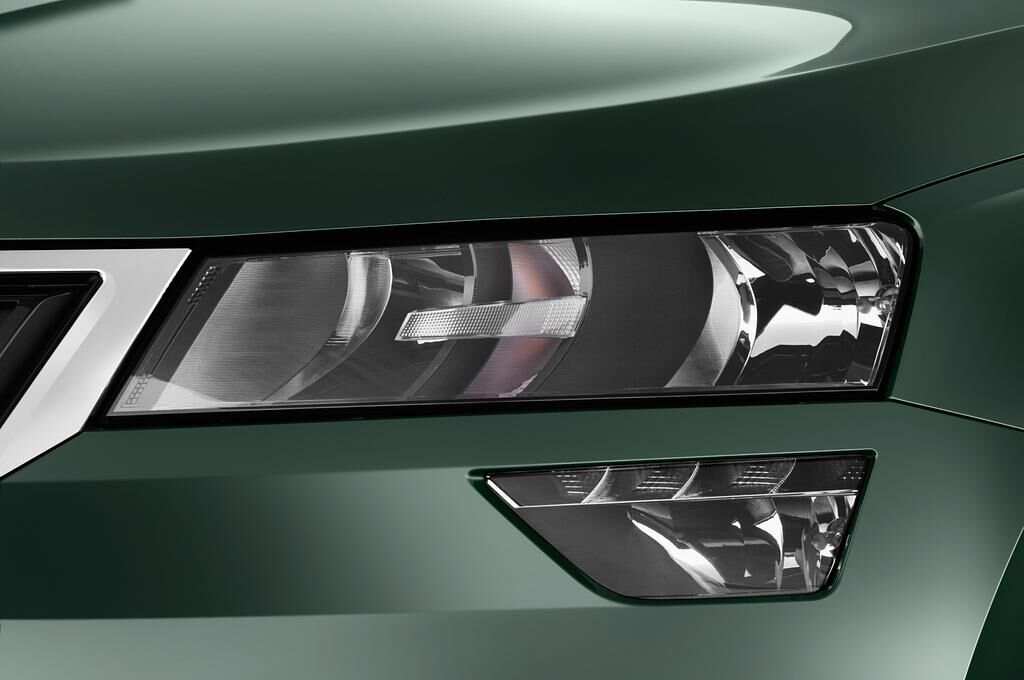 Skoda Karoq (Baujahr 2018) Ambition 5 Türen Scheinwerfer
