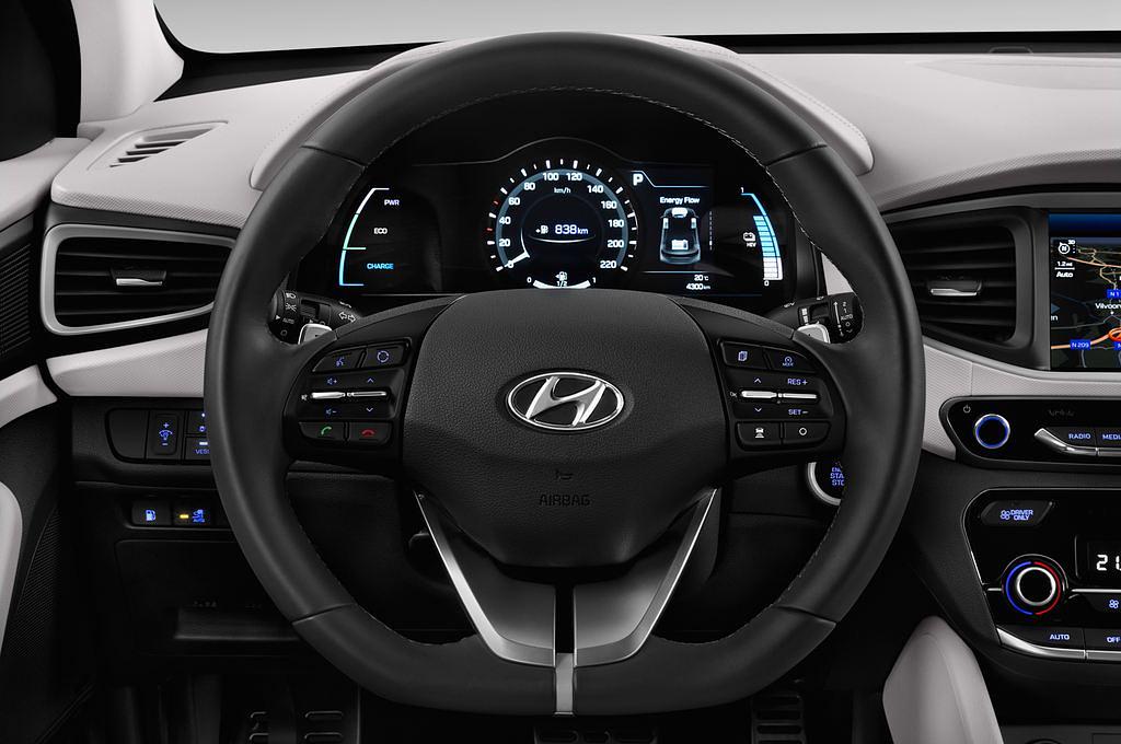 Hyundai IONIQ plug-in Hybrid (Baujahr 2017) Premium 5 Türen Lenkrad