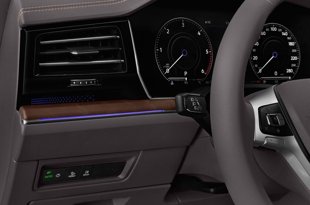 Volkswagen Touareg (Baujahr 2018) Design-Paket Atmosphere 5 Türen Lüftung