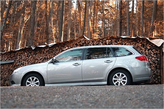 Die Seitenlinie des Legacy ist schlicht und doch gefällig