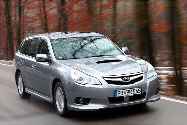 Dank direkter Lenkung und Allrad fährt er sich agil und sportlich