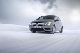 Mercedes-Benz B 220 4matic - Schneewalzer