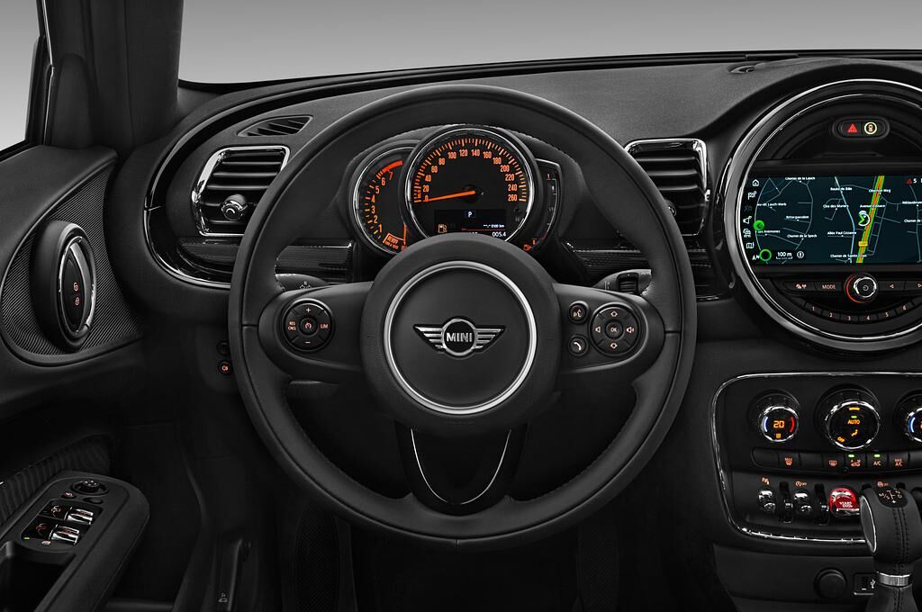 MINI Clubman (Baujahr 2018) Cooper 5 Türen Lenkrad