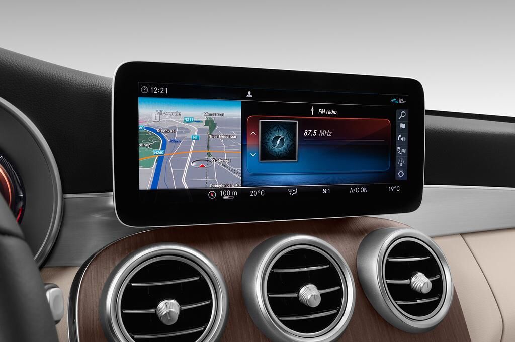 Mercedes C Class T-Modell (Baujahr 2019) Avantgarde 5 Türen Radio und Infotainmentsystem
