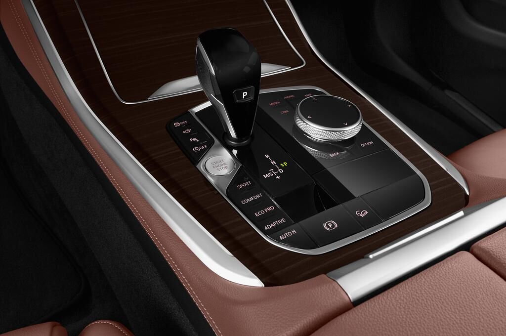 BMW X5 (Baujahr 2019) xLine 5 Türen Schalthebel