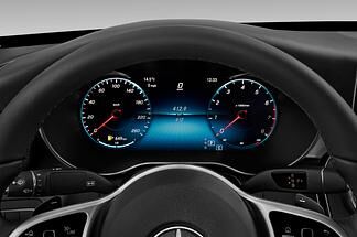 Mercedes C Class (Baujahr 2019) Avantgarde 4 Türen Tacho und Fahrerinstrumente