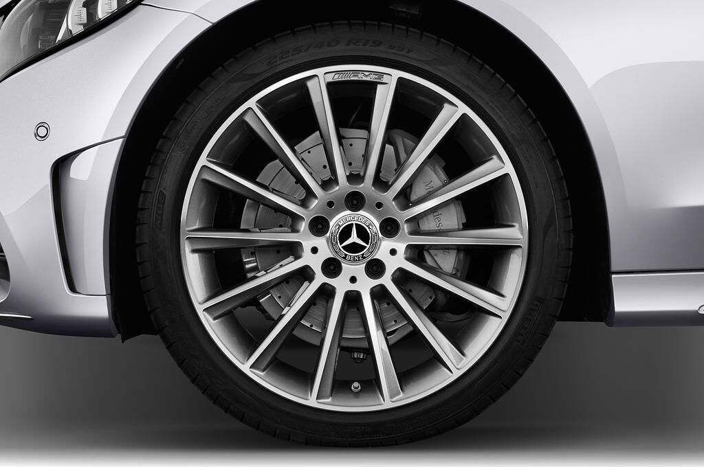 Mercedes C Class (Baujahr 2019) AMG Line 2 Türen Reifen und Felge