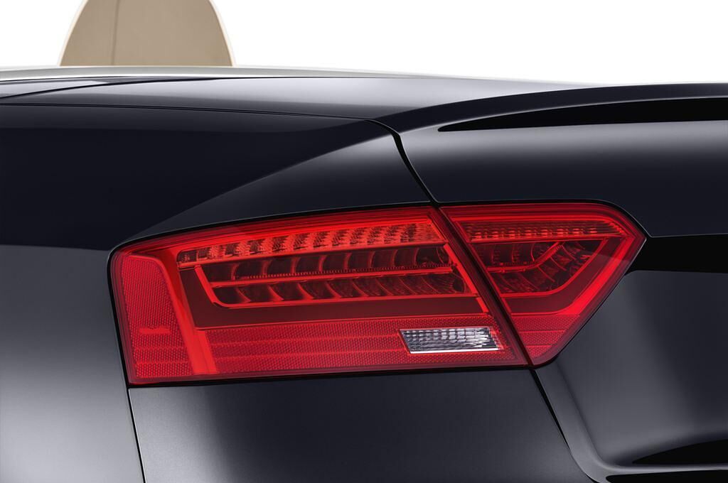 Audi A5 (Baujahr 2013) - 2 Türen Rücklicht