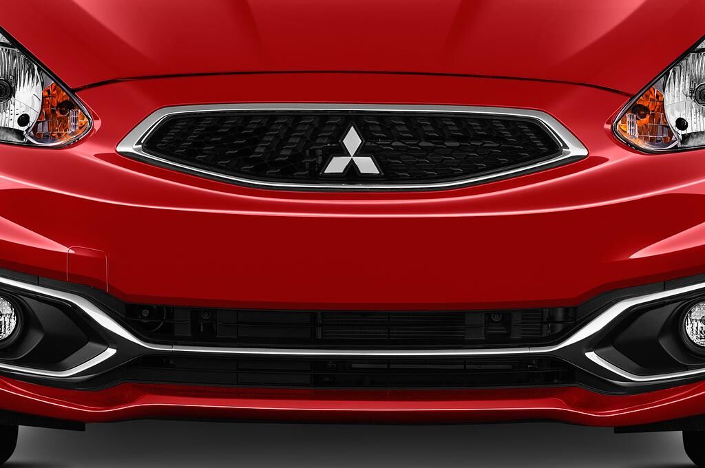 Mitsubishi Space Star (Baujahr 2019) Basis 5 Türen Kühlergrill und Scheinwerfer