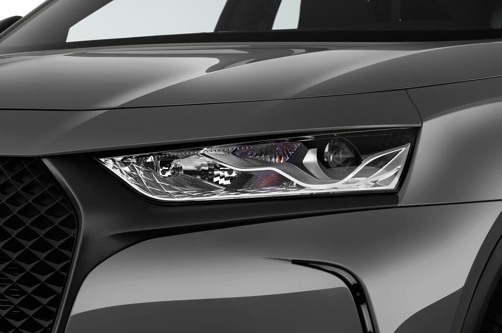 DS DS 7 Crossback (Baujahr 2019) Performance Line 5 Türen Scheinwerfer