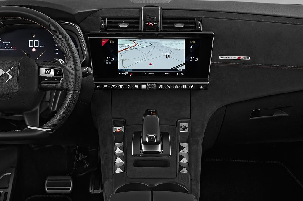 DS DS 7 Crossback (Baujahr 2019) Performance Line 5 Türen Mittelkonsole