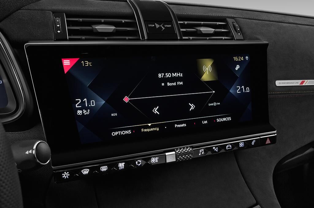 DS DS 7 Crossback (Baujahr 2019) Performance Line 5 Türen Radio und Infotainmentsystem