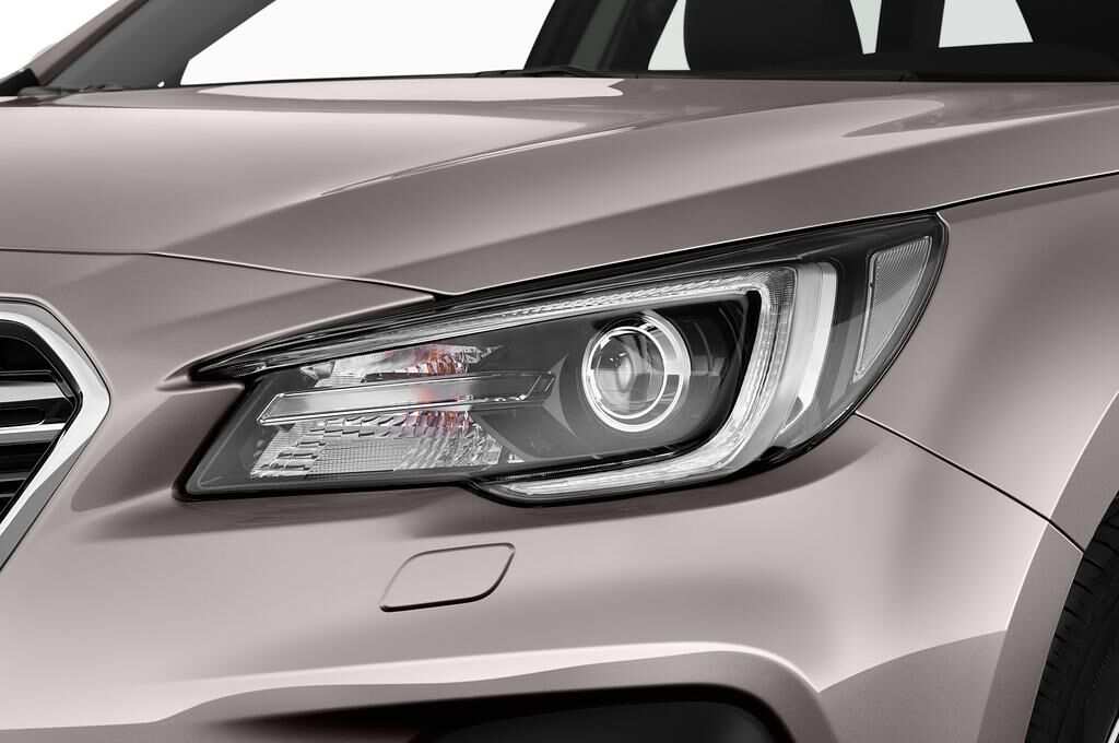 Subaru Outback (Baujahr 2019) Comfort 5 Türen Scheinwerfer