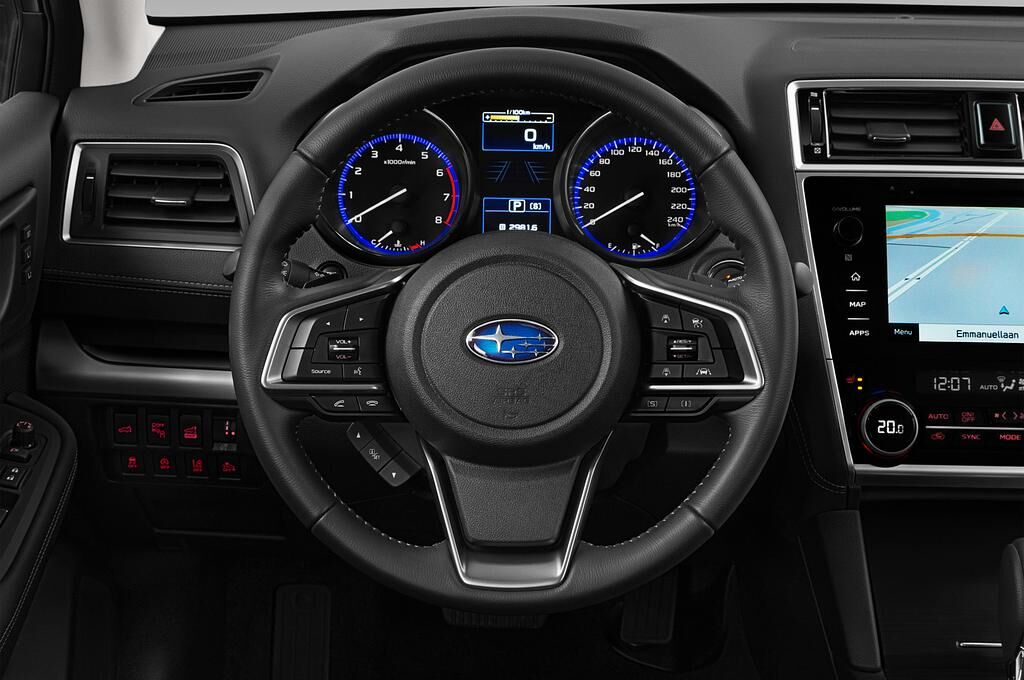 Subaru Outback (Baujahr 2019) Comfort 5 Türen Lenkrad