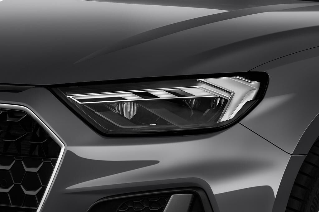 Audi A1 Sportback (Baujahr 2019) S Line 5 Türen Scheinwerfer