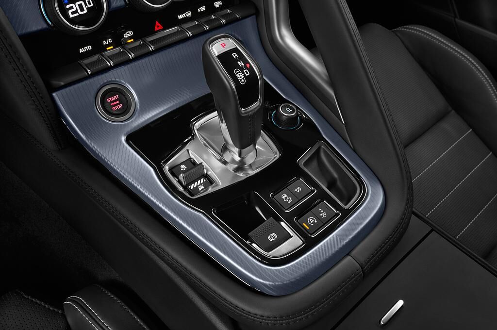 Jaguar F-Type (Baujahr 2019) R Dynamic 2 Türen Schalthebel