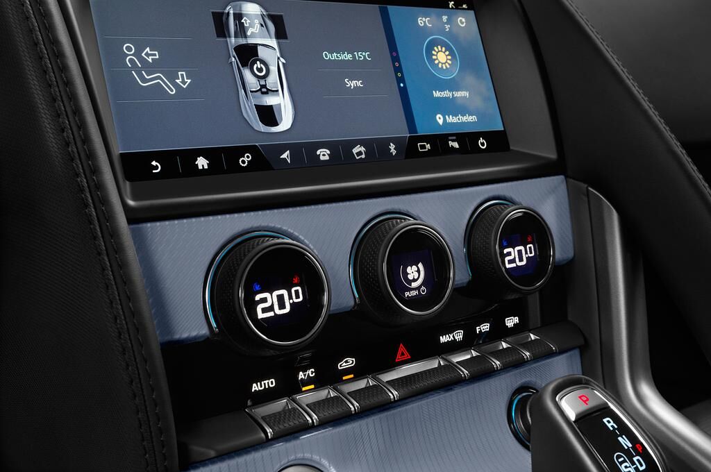 Jaguar F-Type (Baujahr 2019) R Dynamic 2 Türen Temperatur und Klimaanlage