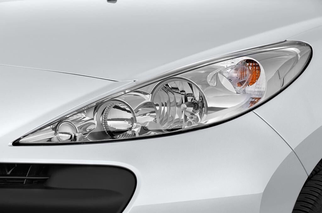 Peugeot 206+ (Baujahr 2009) - 3 Türen Scheinwerfer