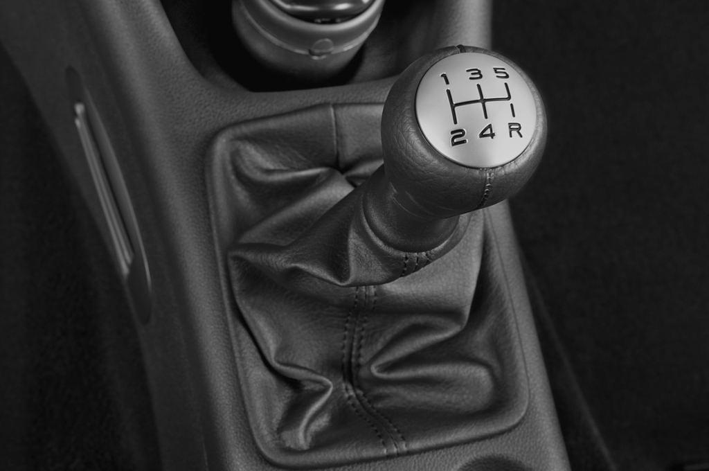 Peugeot 206+ (Baujahr 2010) - 5 Türen Schalthebel