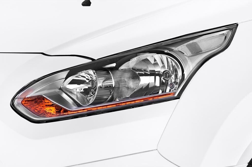 Ford Transit Connect (Baujahr 2015) Trend 5 Türen Scheinwerfer
