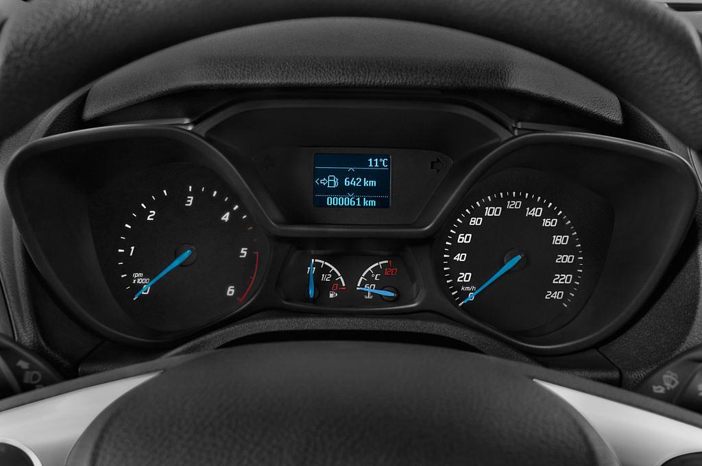 Ford Transit Connect (Baujahr 2015) Trend 5 Türen Tacho und Fahrerinstrumente