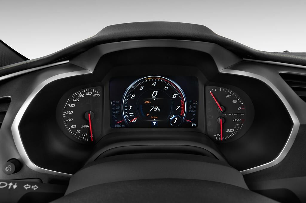 Chevrolet Corvette Stingray (Baujahr 2018) 3LT 2 Türen Tacho und Fahrerinstrumente