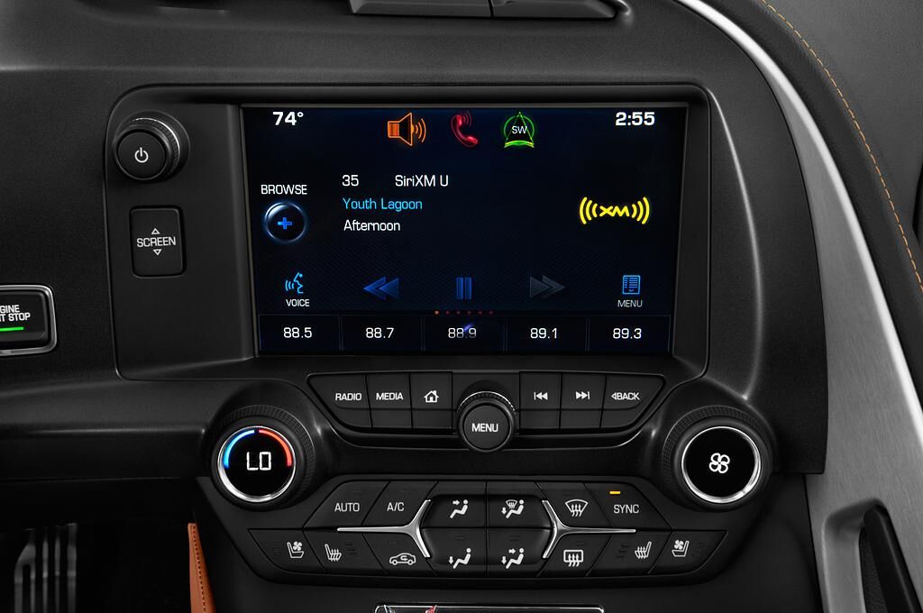 Chevrolet Corvette Stingray (Baujahr 2018) 3LT 2 Türen Radio und Infotainmentsystem