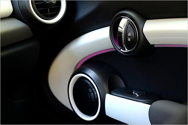 Hübsch: Das Ambientelicht in den Außentüren