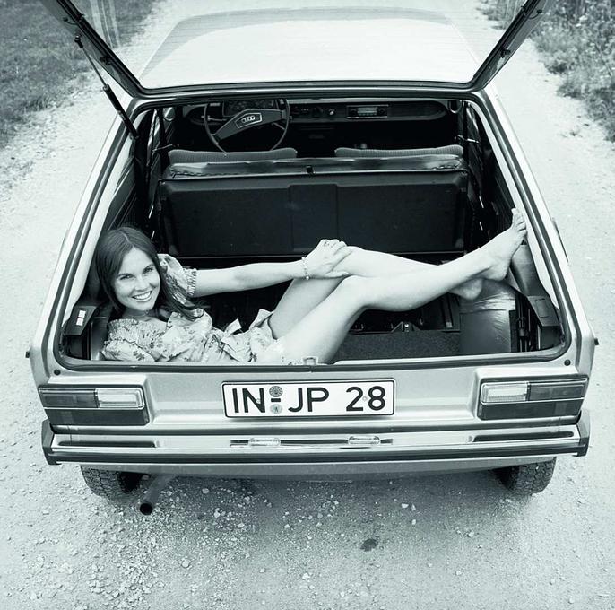 In den Kofferraum passten eine Frau oder 257 Liter Gepäck.