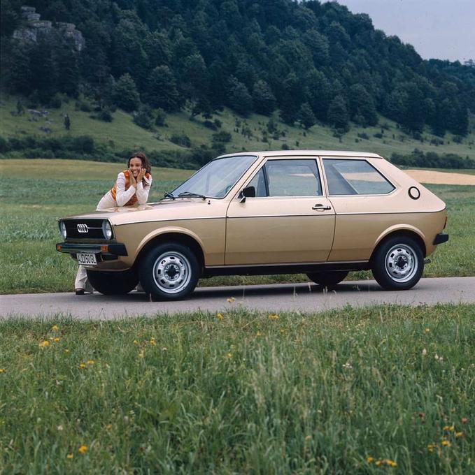 Ein Audi 50 GL mit 1,1 Liter-Vierzylindermotor und....