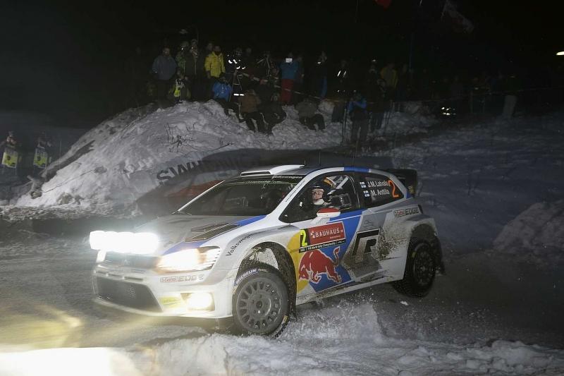 Auch in der Dunkelheit ein sicherer Fahrer: Jari-Matti Latvala.