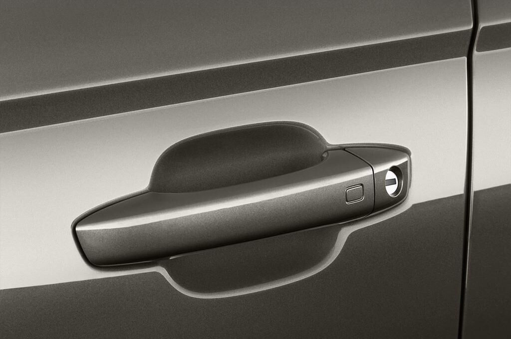 Audi A6 (Baujahr 2012) sport selection 4 Türen Türgriff