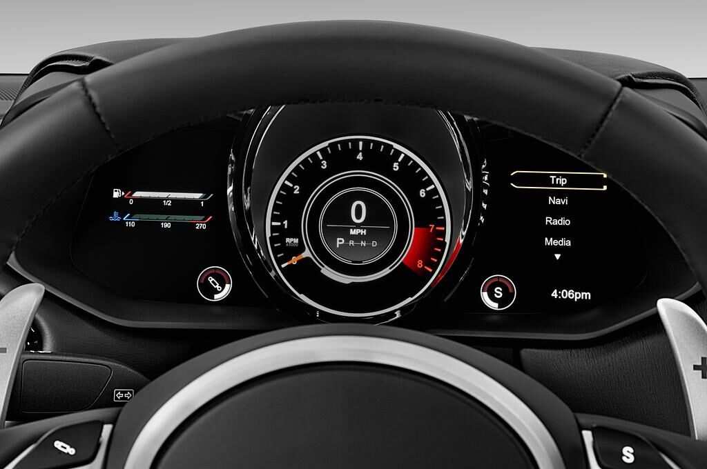 Aston Martin Vantage (Baujahr 2019) - 2 Türen Tacho und Fahrerinstrumente