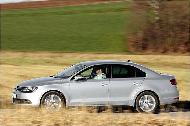 Mindestens 31.700 Euro sind für einen VW Jetta Hybrid zu bezahlen