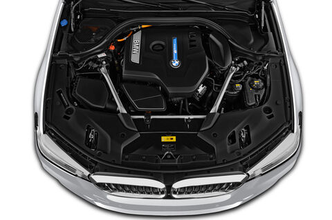 BMW 5 Series Plug-In Hybrid (Baujahr 2018) Sport Line 4 Türen Motor