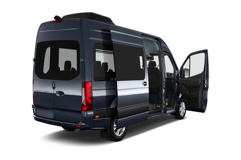 Mercedes Sprinter Tourer (Baujahr 2019) Crew 4 Türen Tür geöffnet