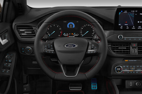 Ford Focus Turnier (Baujahr 2019) ST-Line 5 Türen Lenkrad