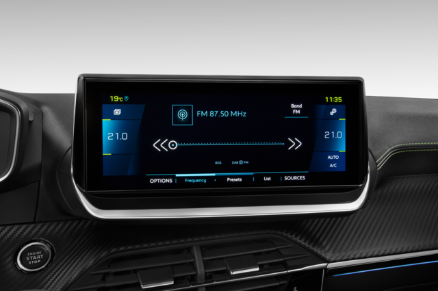 Peugeot e-2008 (Baujahr 2020) GT 5 Türen Radio und Infotainmentsystem
