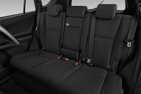 Toyota RAV4 (Baujahr 2018) Style Selection 5 Türen Rücksitze