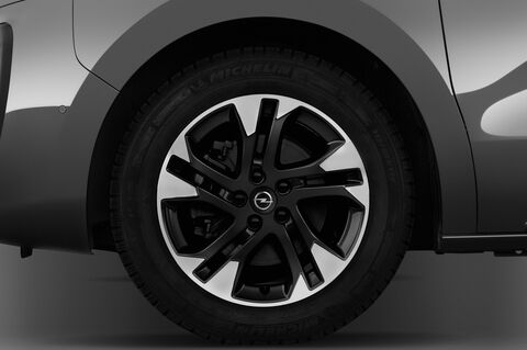 Opel Zafira Life (Baujahr 2019) Innovation 5 Türen Reifen und Felge