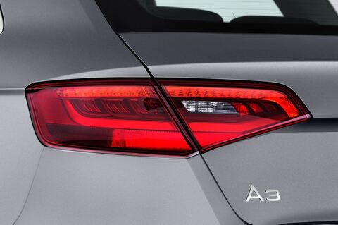 Audi A3 (Baujahr 2015) Ambiente 5 Türen Rücklicht