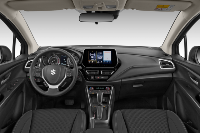 Suzuki S-Cross Hybrid (Baujahr 2022) Comfort 5 Türen Cockpit und Innenraum